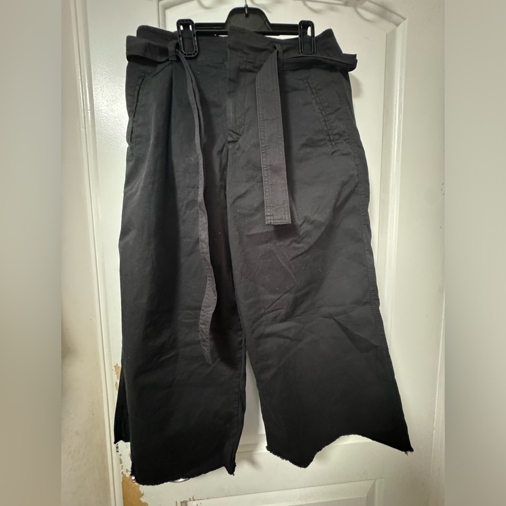 Gap Tie- Waist Cropped Wideleg